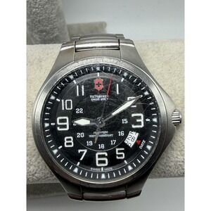 Scratched Victorinox 241333 Base Camp Mens Watch New Battery 40MM 7.75"